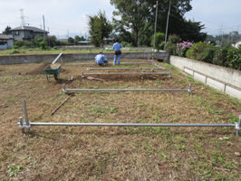 太陽光フレーム組み立て工事1